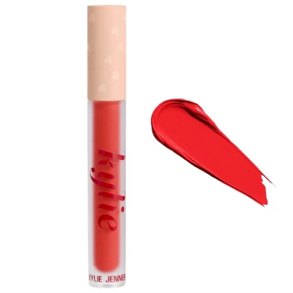 NWOT KYLIE JENNER Matte Liquid Lipstick - Vibrant Red Sleigh Bells Ring